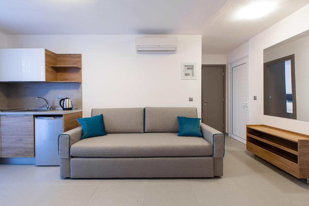 Saint Lucas Suites Неа Потидея Екстериор снимка