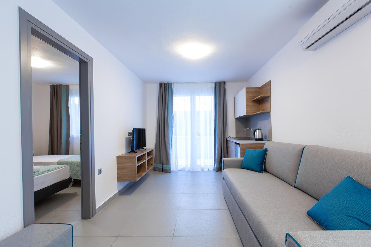 Saint Lucas Suites Неа Потидея Екстериор снимка