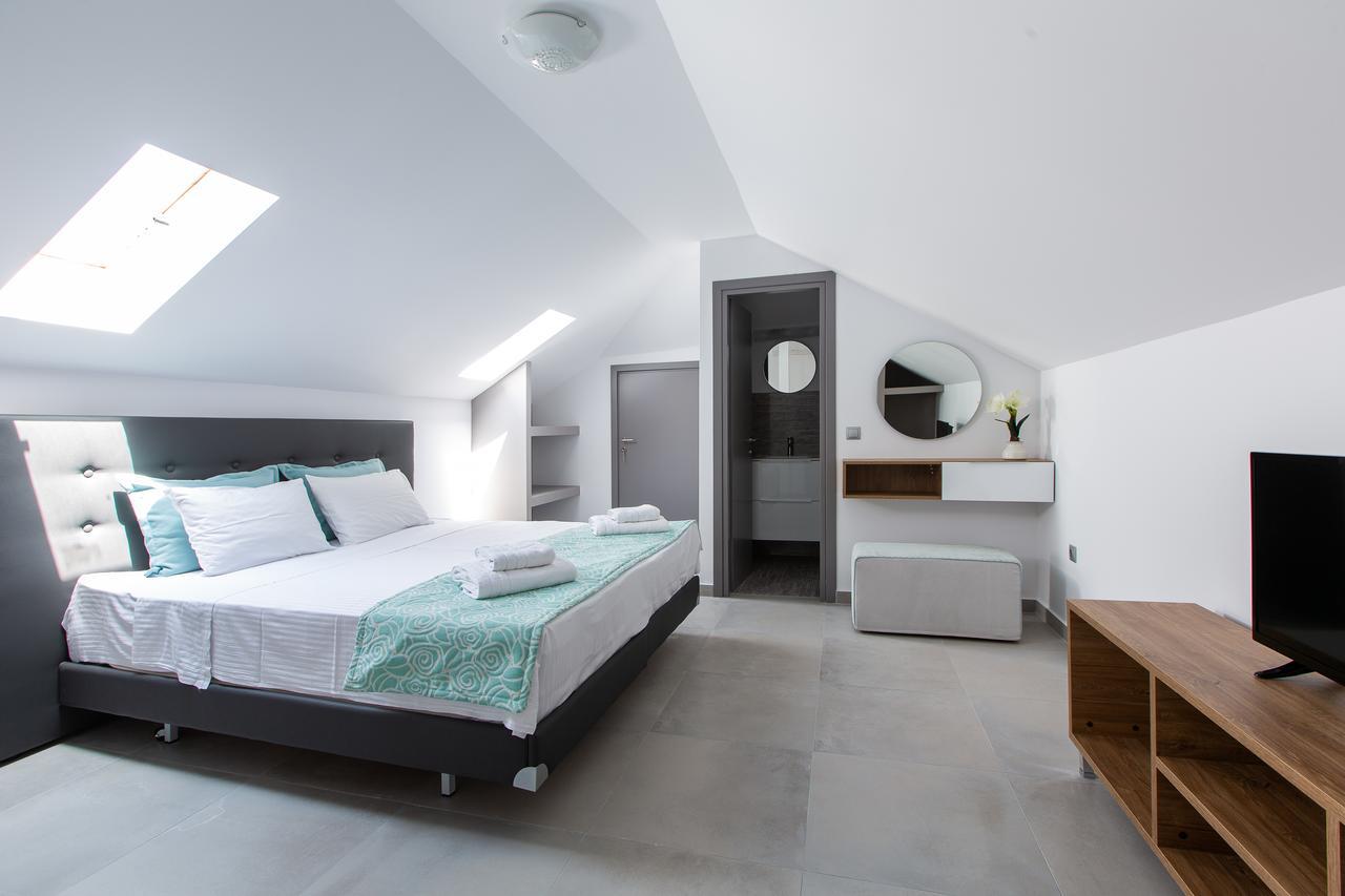 Saint Lucas Suites Неа Потидея Екстериор снимка