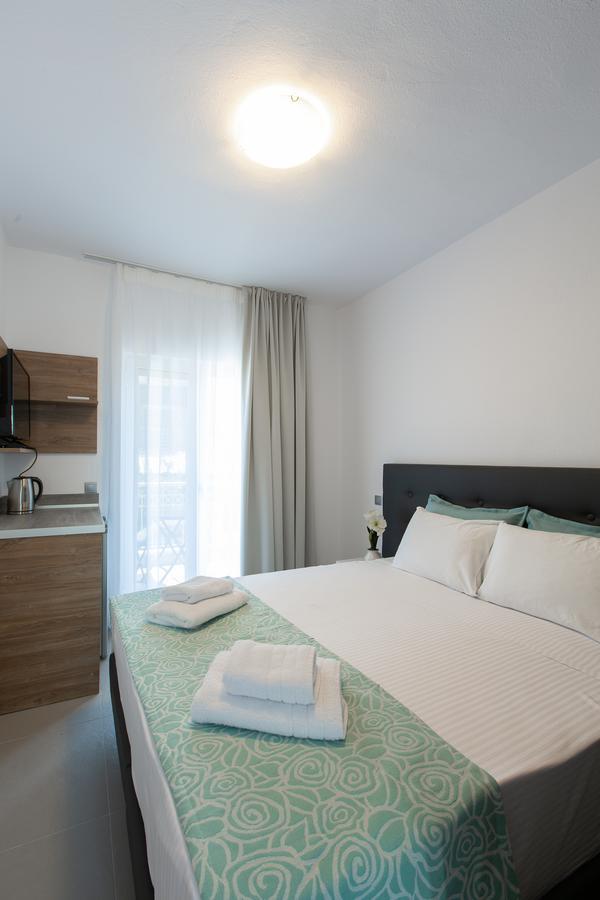 Saint Lucas Suites Неа Потидея Екстериор снимка