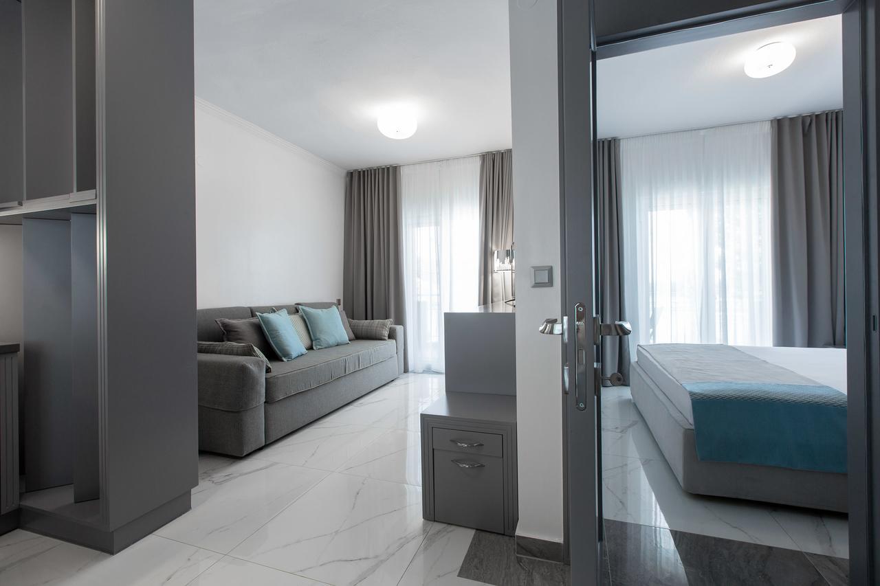 Saint Lucas Suites Неа Потидея Екстериор снимка
