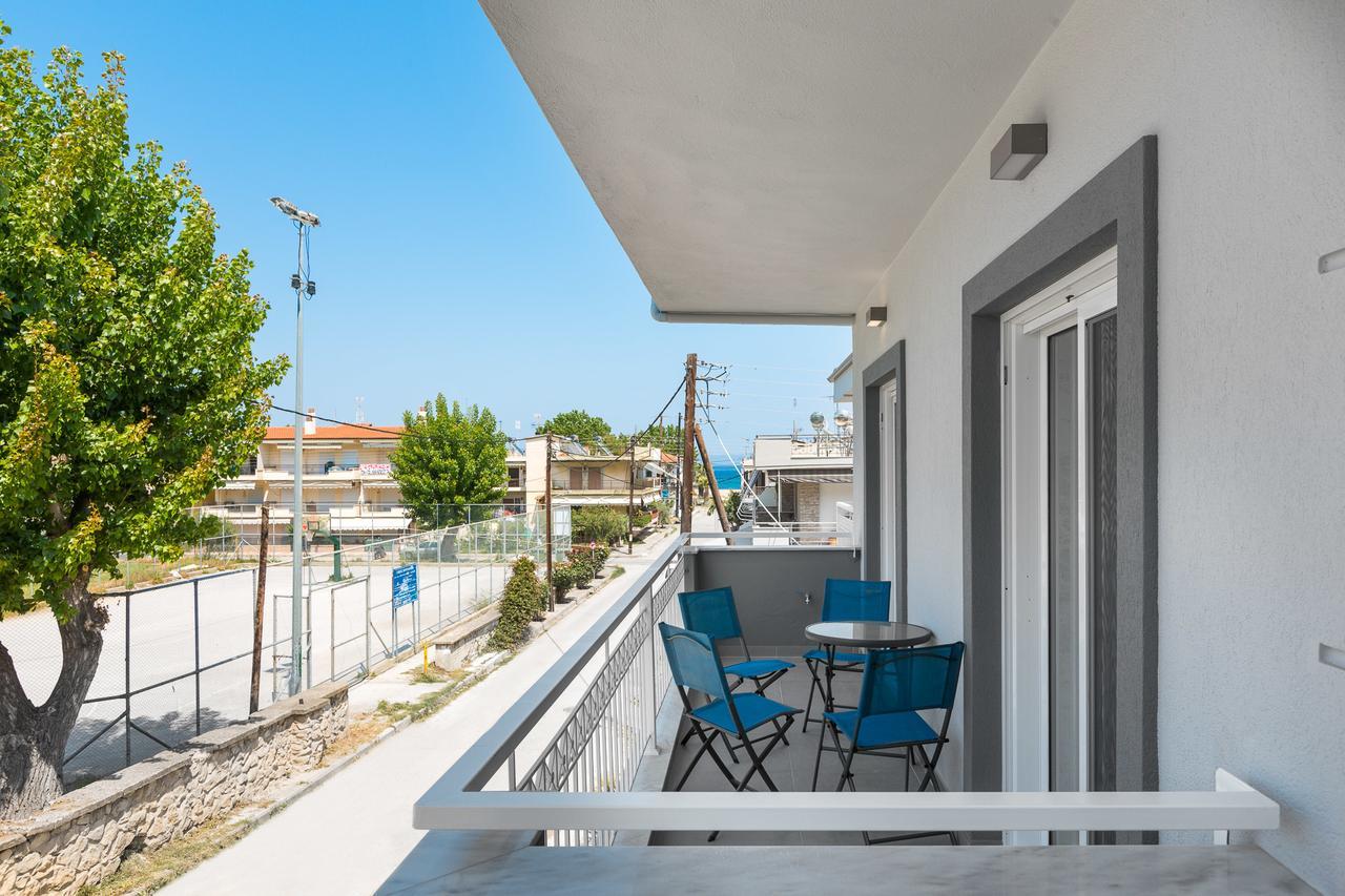 Saint Lucas Suites Неа Потидея Екстериор снимка