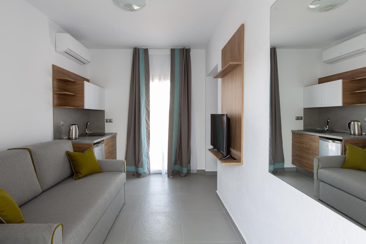 Saint Lucas Suites Неа Потидея Екстериор снимка