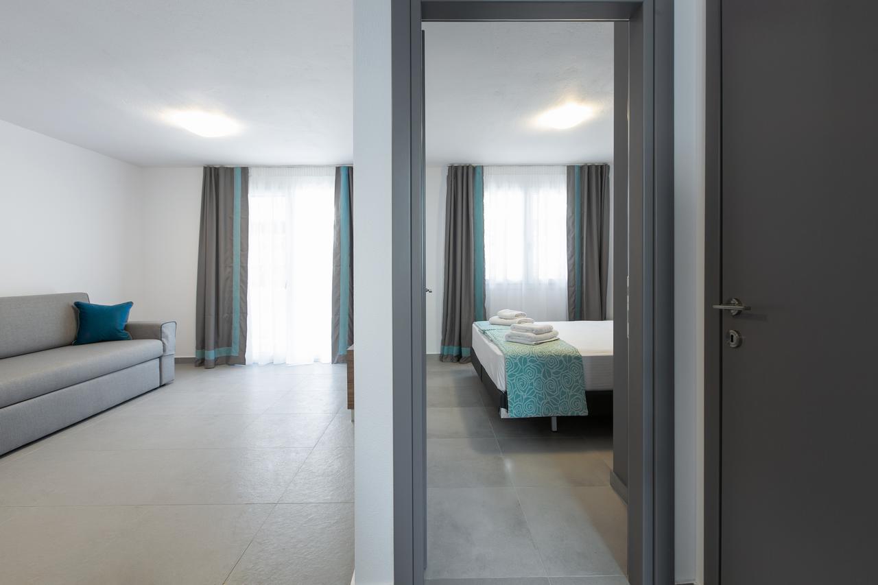 Saint Lucas Suites Неа Потидея Екстериор снимка