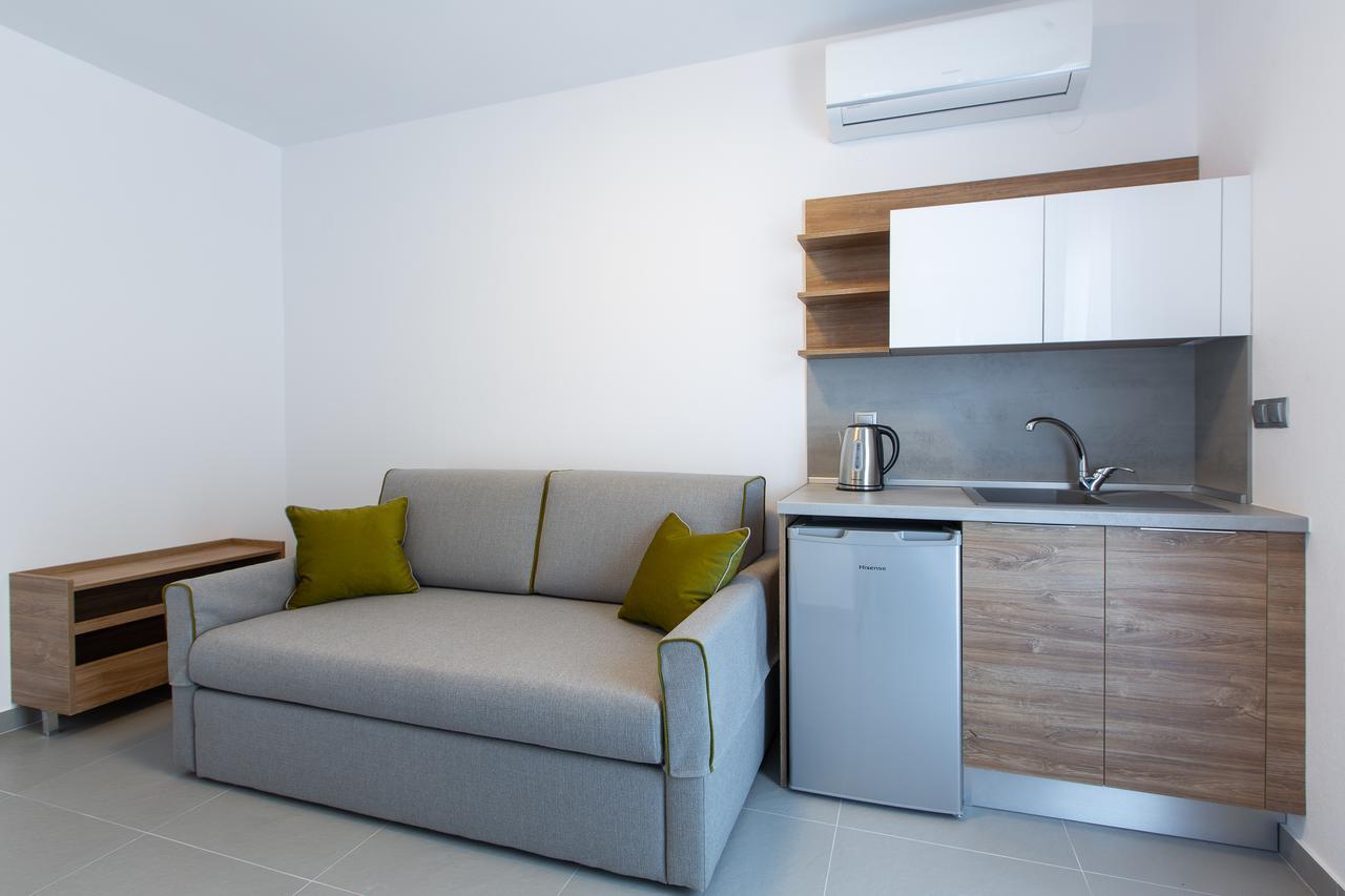Saint Lucas Suites Неа Потидея Екстериор снимка