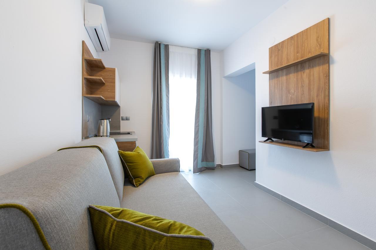Saint Lucas Suites Неа Потидея Екстериор снимка